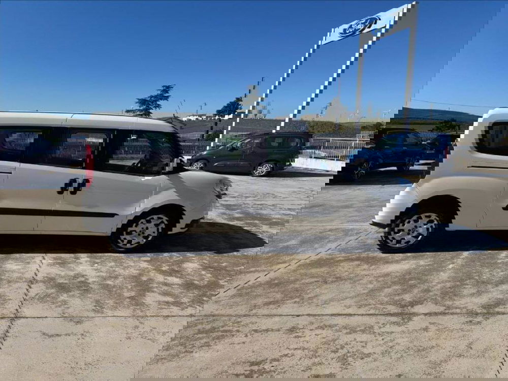 Fiat Doblò usata a Matera (7)