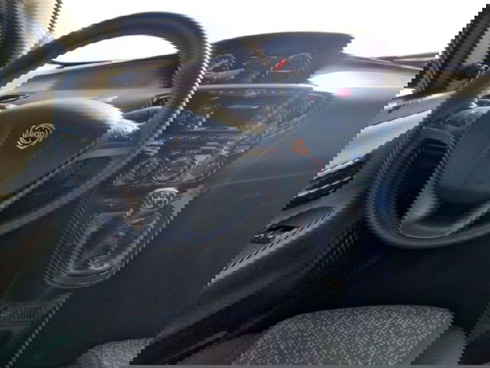 Lancia Ypsilon usata a Salerno (10)