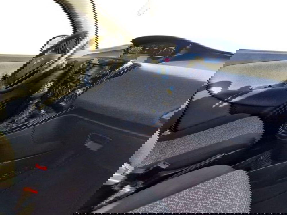 Lancia Ypsilon usata a Salerno (13)