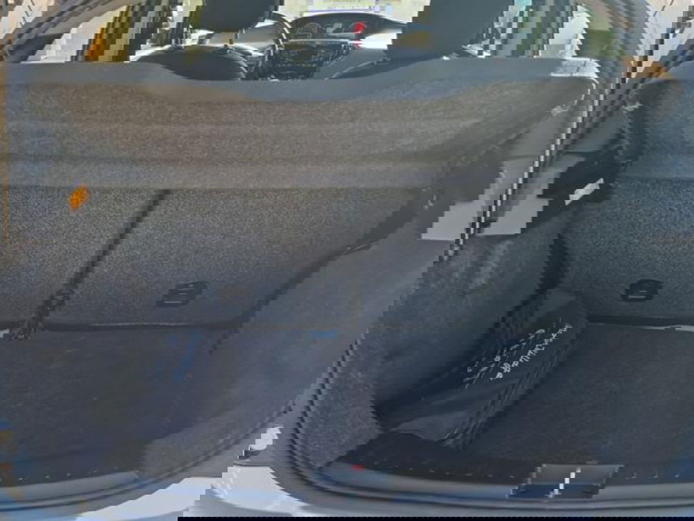 Lancia Ypsilon usata a Salerno (18)