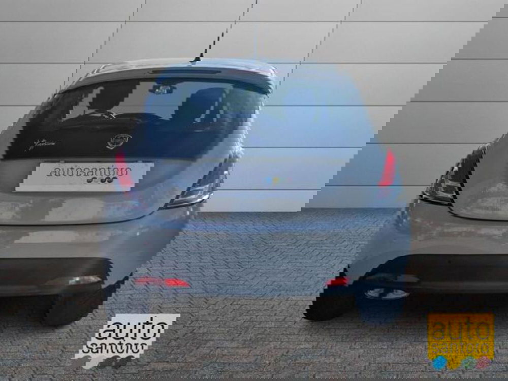 Lancia Ypsilon usata a Salerno (6)