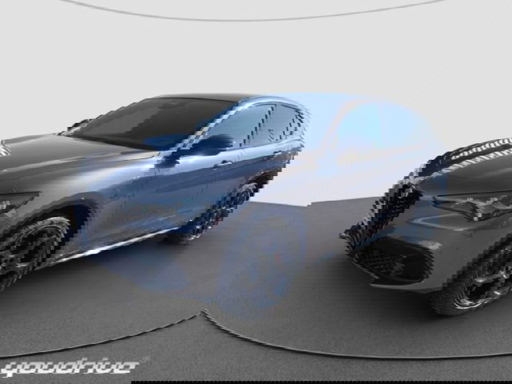 Alfa Romeo Stelvio nuova a Napoli