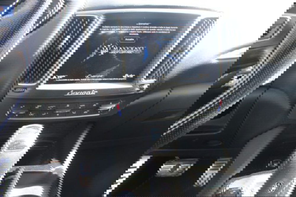 Maserati Levante usata a Lecce (12)