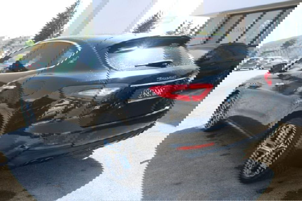 Maserati Levante usata a Lecce (4)