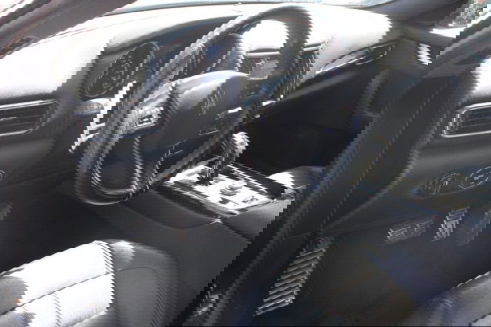 Maserati Levante usata a Lecce (7)