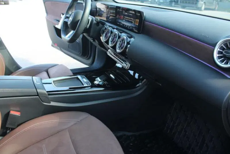 Mercedes-Benz Classe A Sedan usata a Lecce (11)