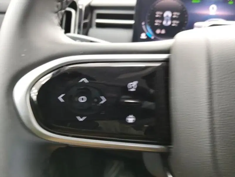 Jaecoo Jaecoo 7 Super Hybrid usata a Como (11)