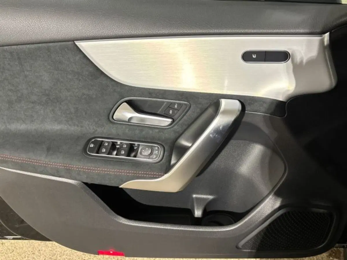 Mercedes-Benz Classe A nuova a Bologna (10)