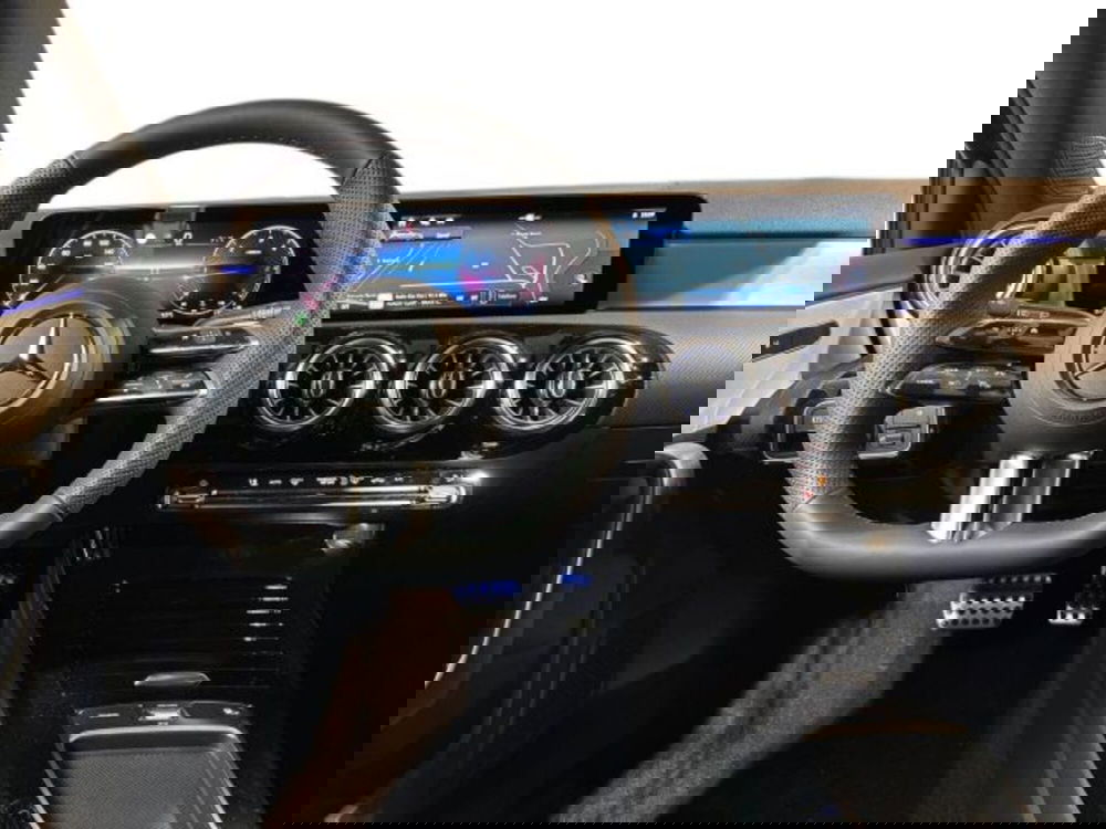 Mercedes-Benz Classe A nuova a Bologna (14)