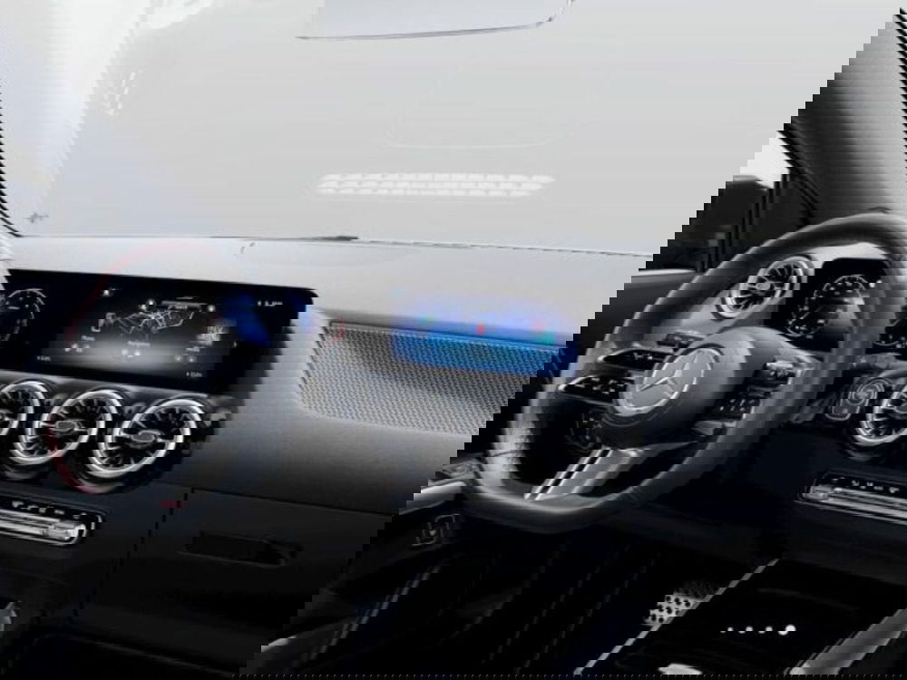 Mercedes-Benz GLA SUV nuova a Verona (7)