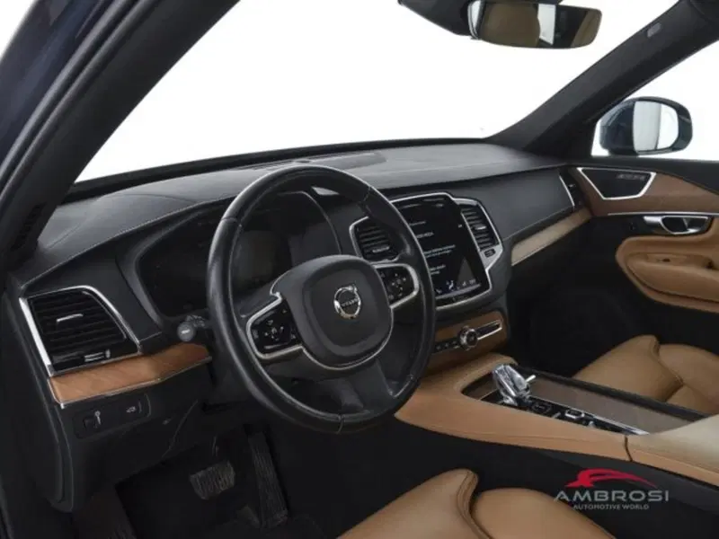 Volvo XC90 usata a Perugia (8)