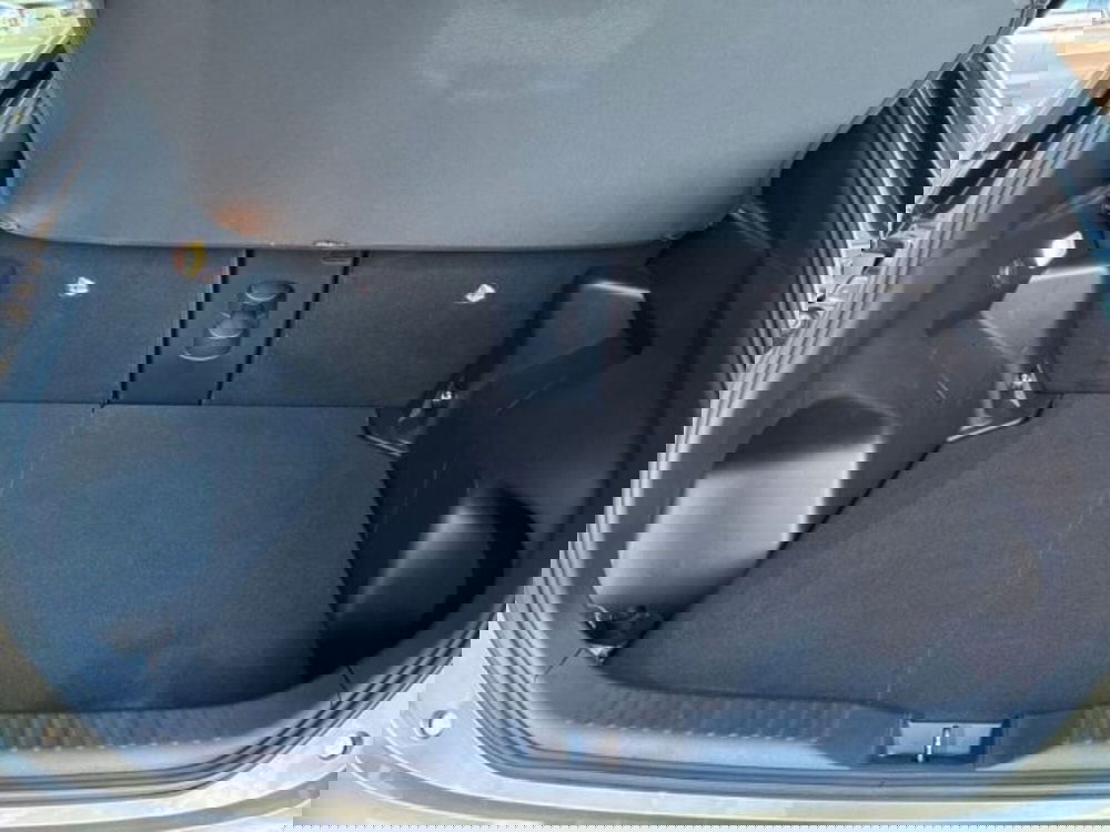 Toyota Yaris Cross usata a Ancona (7)