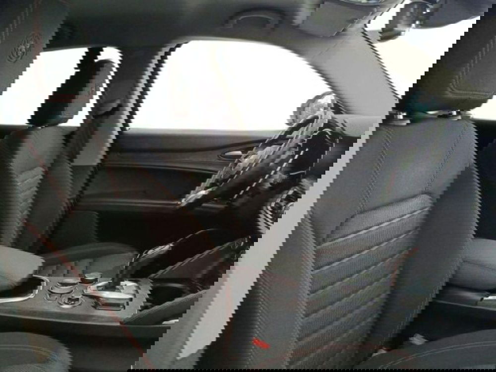 Alfa Romeo Stelvio usata a Catania (10)