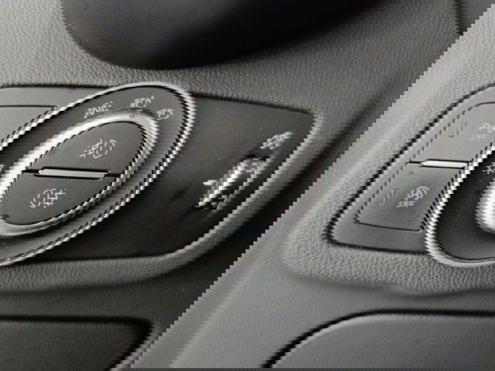 Alfa Romeo Stelvio usata a Catania (18)