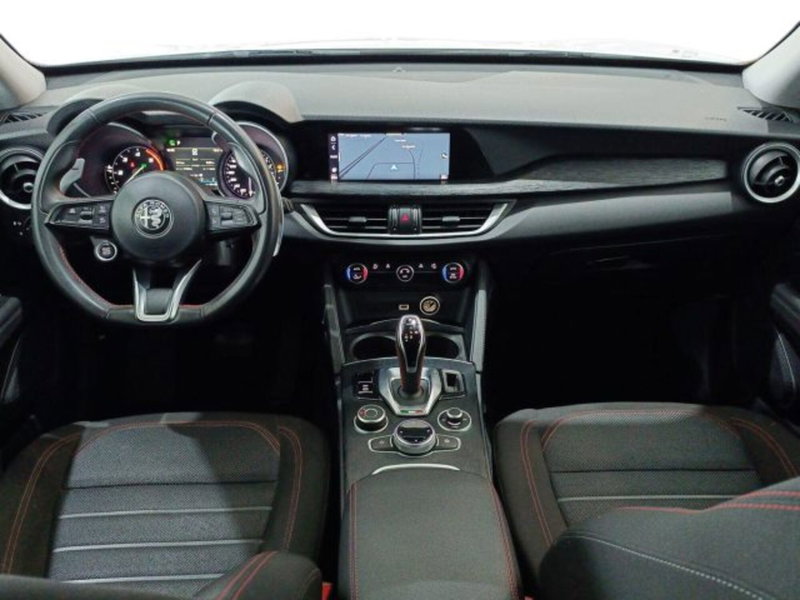 Alfa Romeo Stelvio usata a Catania (7)