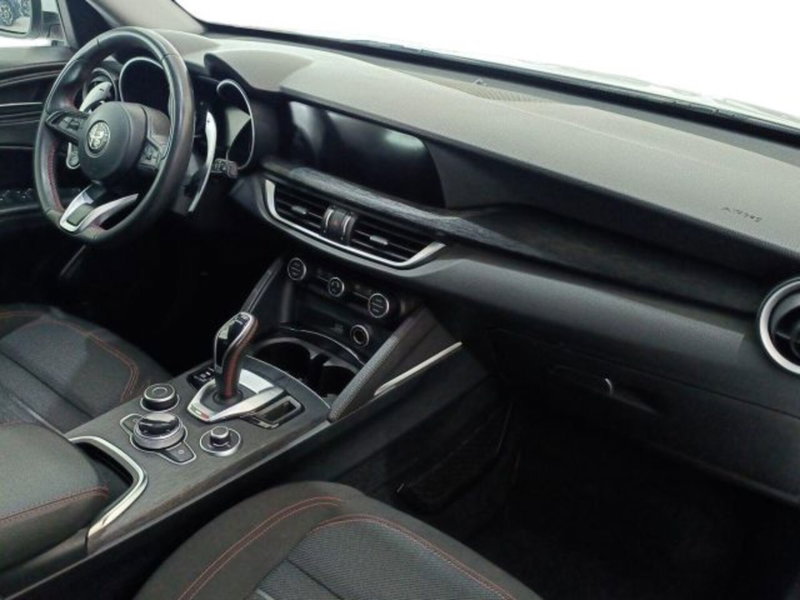 Alfa Romeo Stelvio usata a Catania (9)
