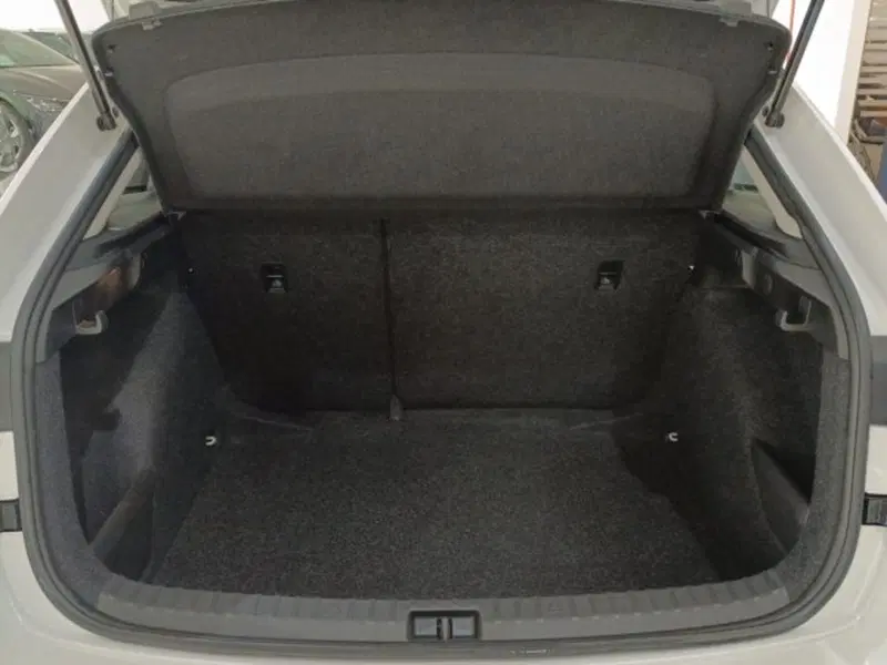 Skoda Scala usata a Catania (12)