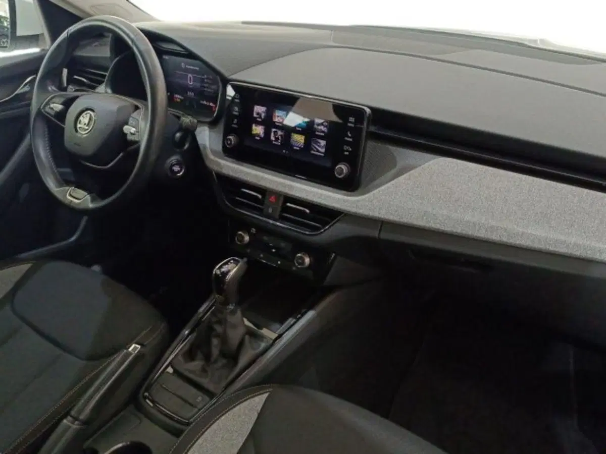 Skoda Scala usata a Catania (9)