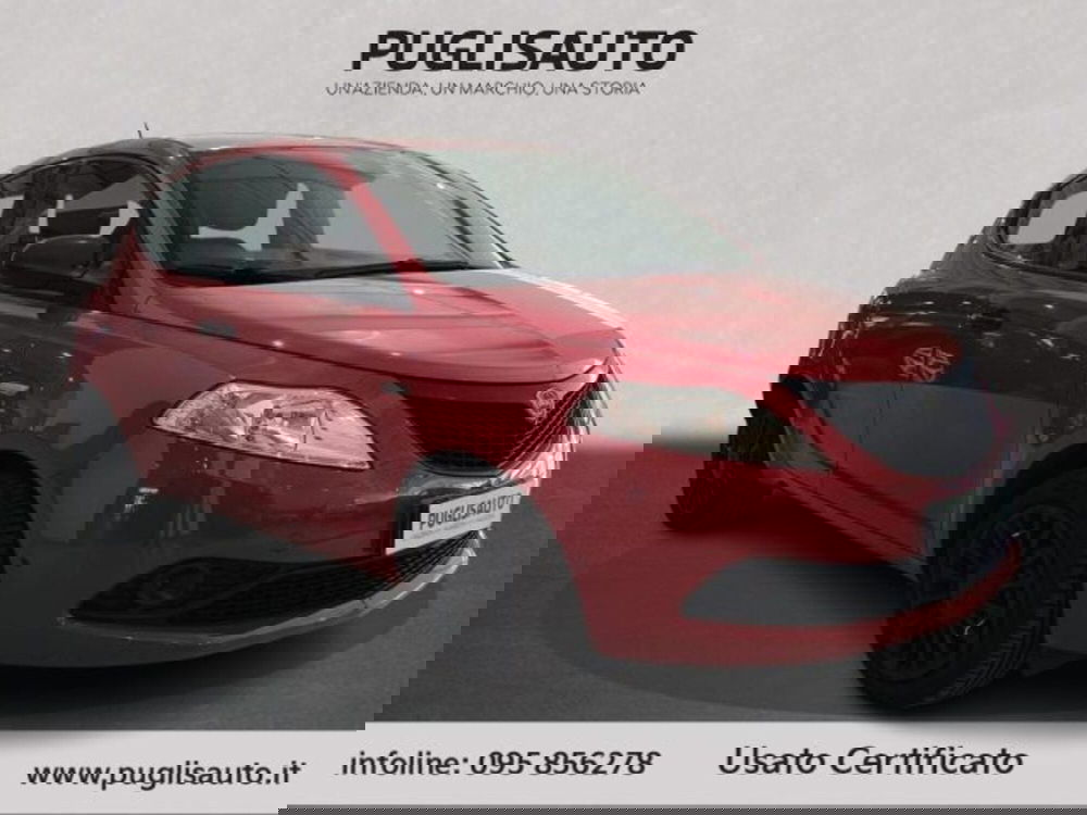 Lancia Ypsilon usata a Catania