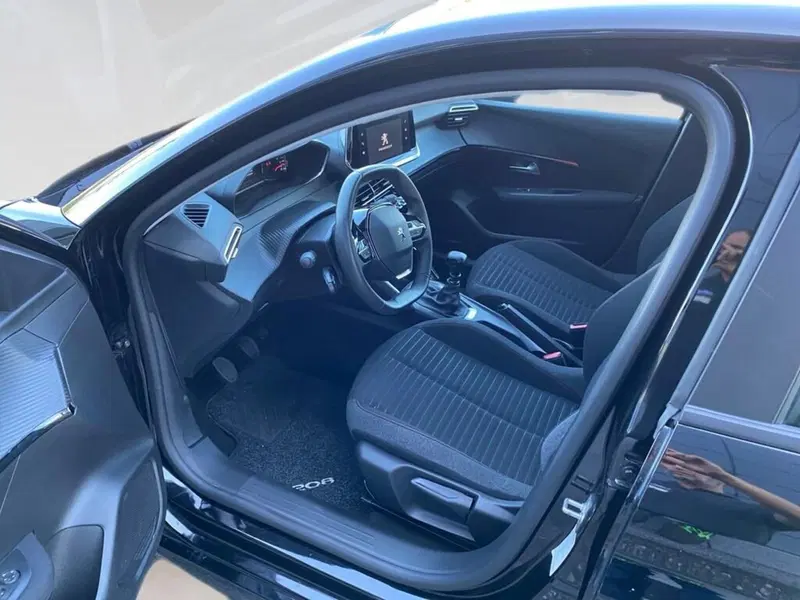 Peugeot 208 usata a Torino (7)