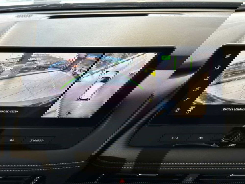 Nissan X-Trail nuova a Sondrio (18)