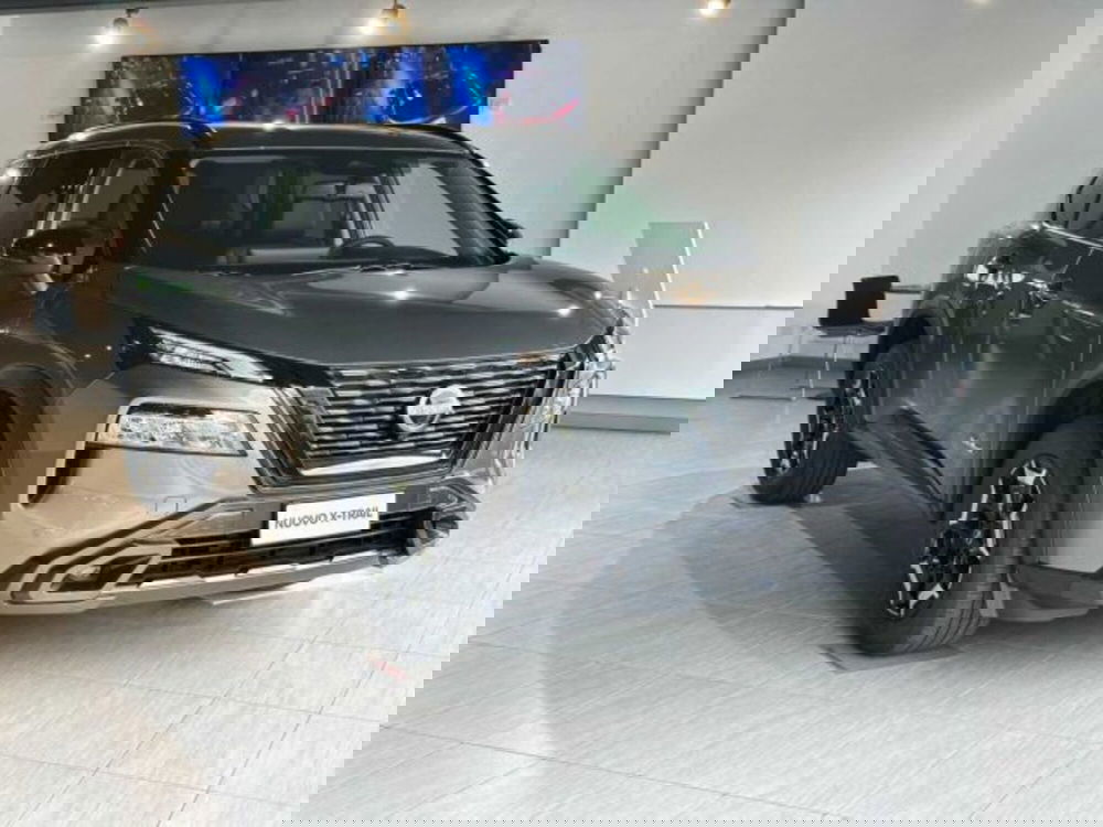 Nissan X-Trail nuova a Sondrio (7)