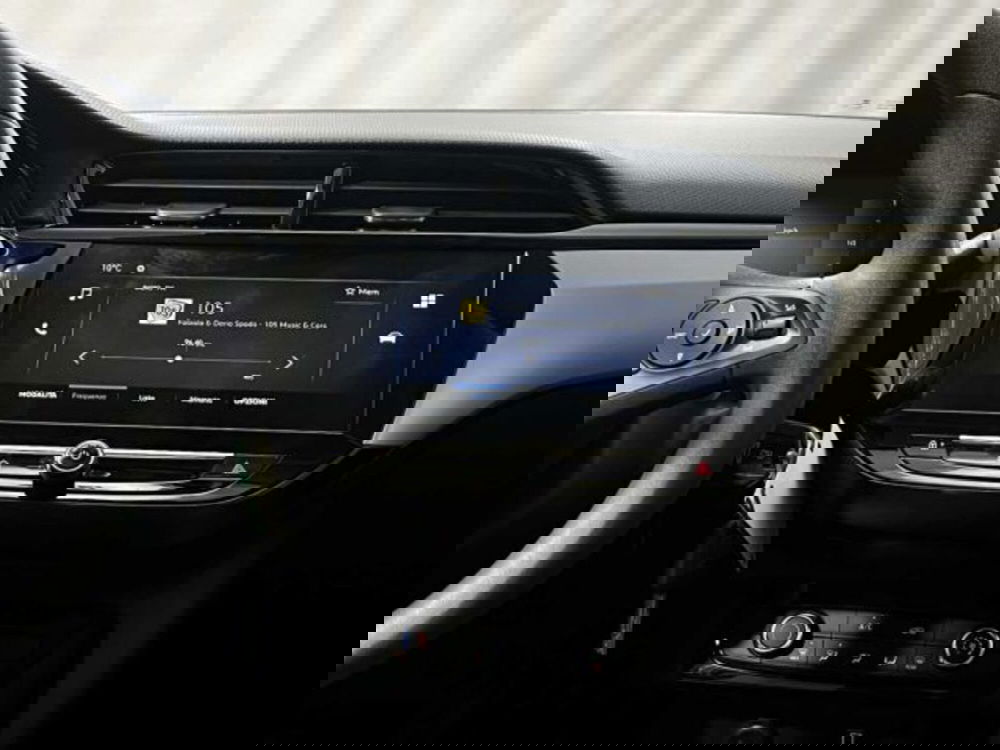 Opel Corsa nuova a Sondrio (14)