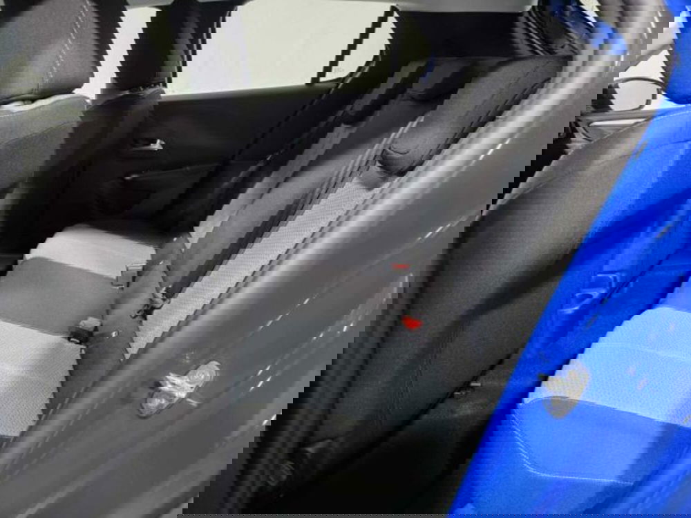 Opel Corsa nuova a Sondrio (11)