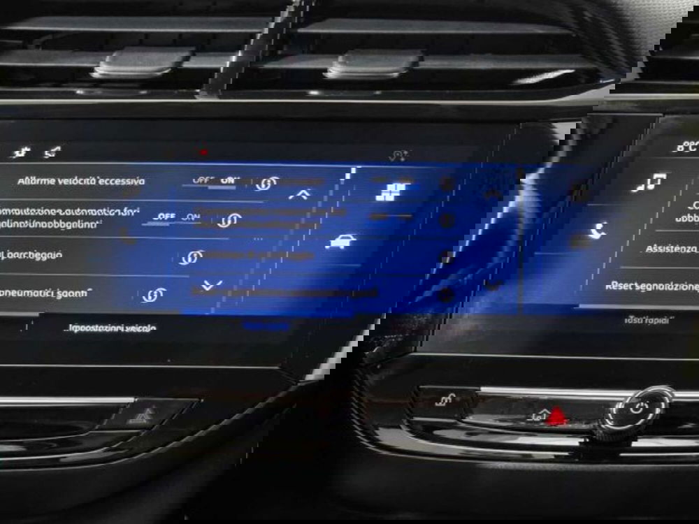 Opel Corsa nuova a Sondrio (20)