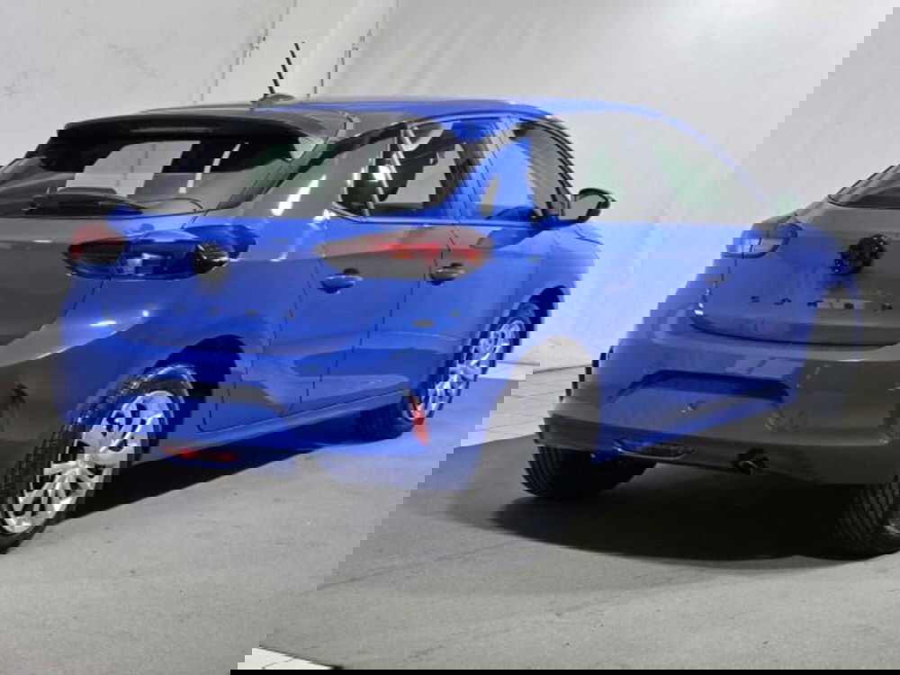 Opel Corsa nuova a Sondrio (5)