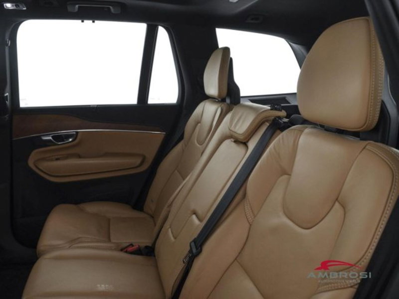 Volvo XC90 usata a Perugia (10)