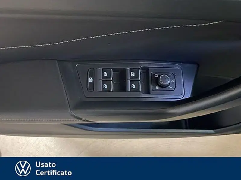 Volkswagen T-Roc usata a Vicenza (14)