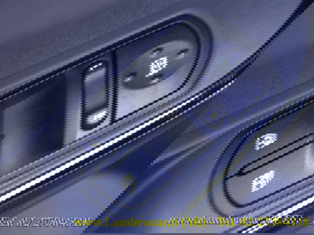 Opel Corsa usata a Milano (10)