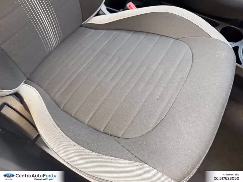 Hyundai i10 usata a Roma (8)