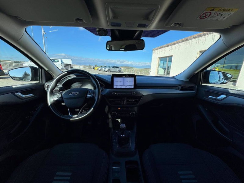 Ford Focus Station Wagon usata a Matera (9)
