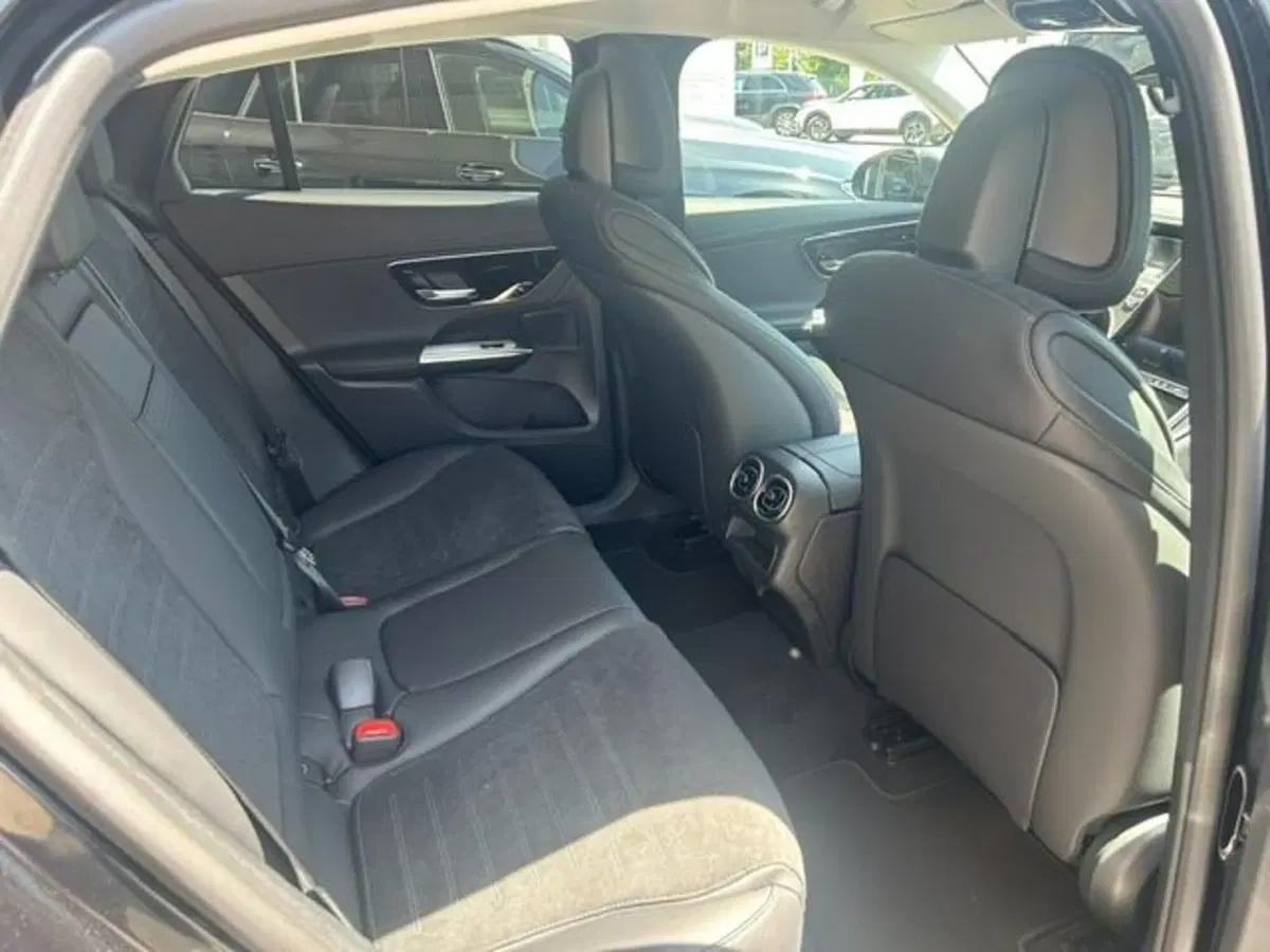 Mercedes-Benz GLC nuova a Potenza (11)