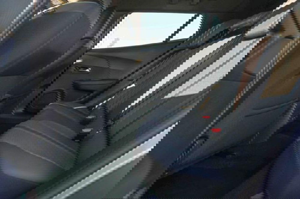 Peugeot 2008 nuova a Torino (15)