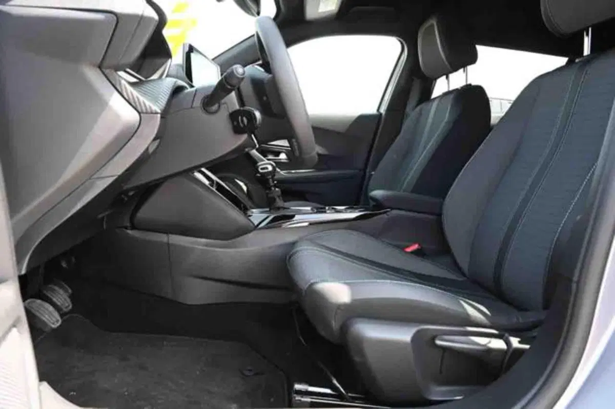 Peugeot 2008 nuova a Torino (9)