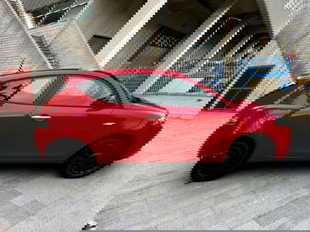 Lancia Ypsilon usata a Savona (8)