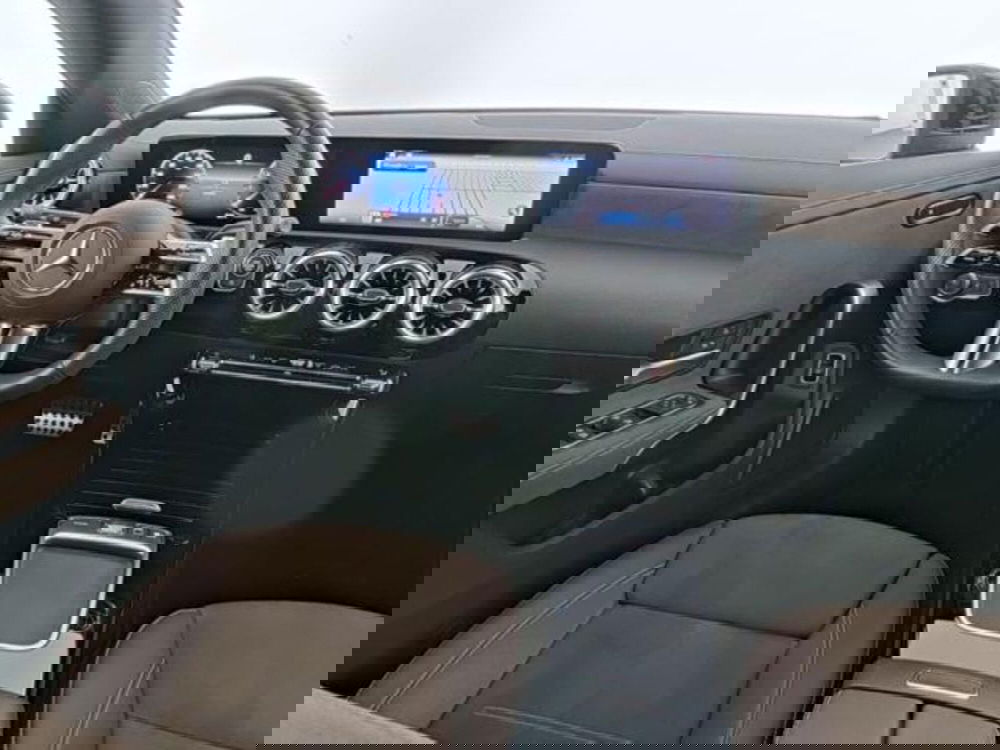 Mercedes-Benz CLA Shooting Brake usata a Milano (4)