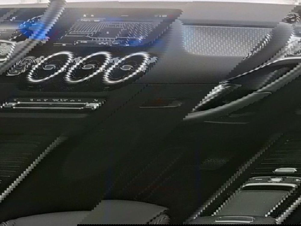 Mercedes-Benz GLA SUV usata a Novara (7)