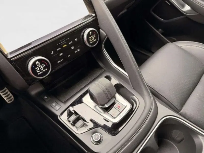 Jaguar E-Pace usata a Siena (13)