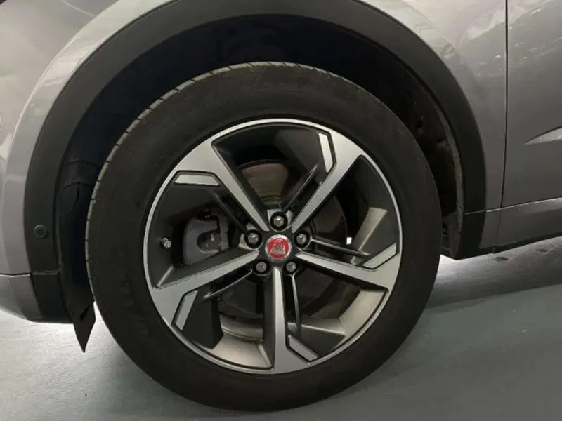 Jaguar E-Pace usata a Siena (8)