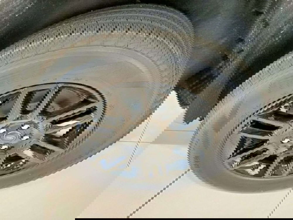 Land Rover Defender nuova a Firenze (12)