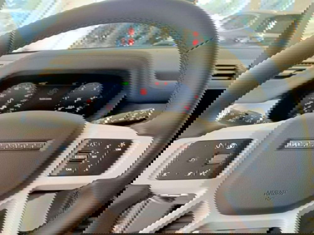 Land Rover Defender nuova a Firenze (15)