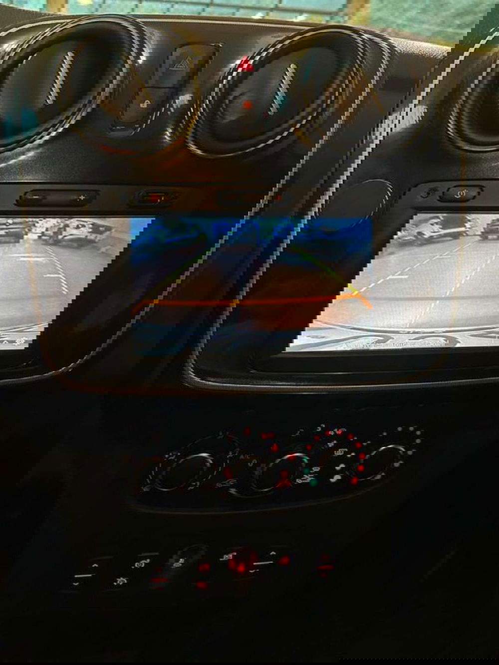 Dacia Sandero usata a Firenze (15)