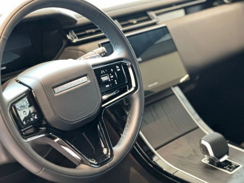 Land Rover Range Rover Velar nuova a Modena (11)