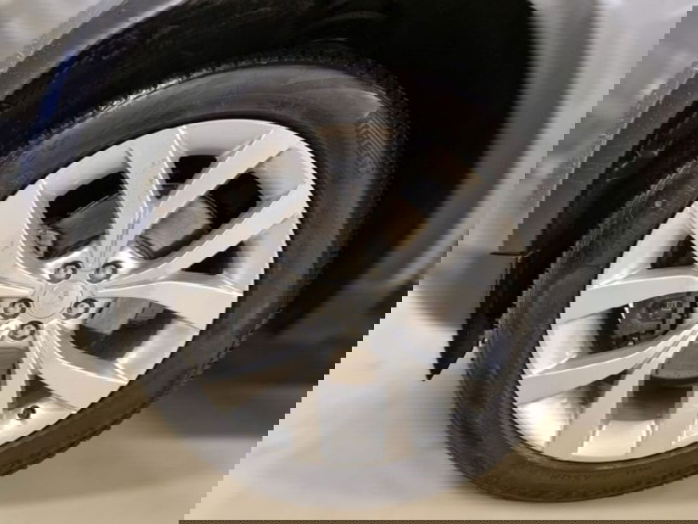 Land Rover Discovery Sport usata a Modena (9)