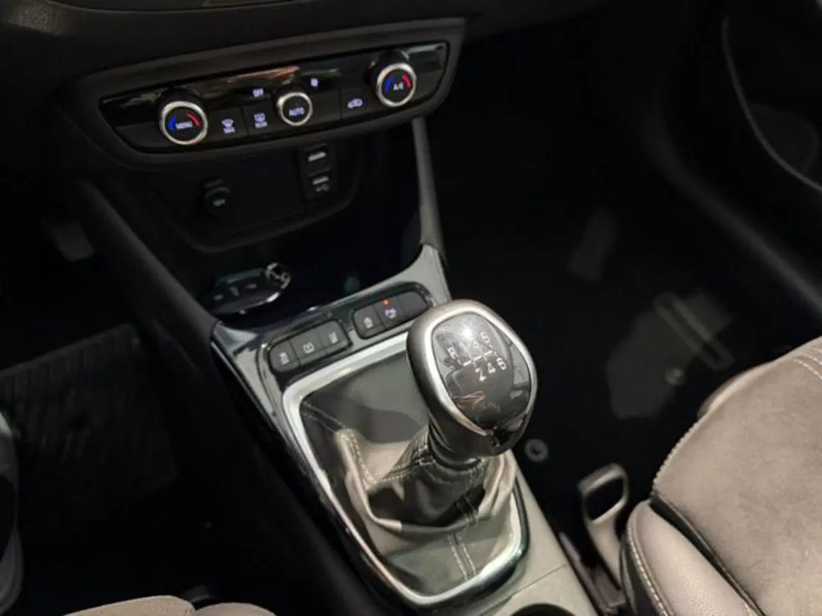 Opel Crossland usata a Salerno (18)