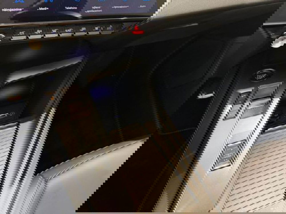 Peugeot 408 nuova a Salerno (17)